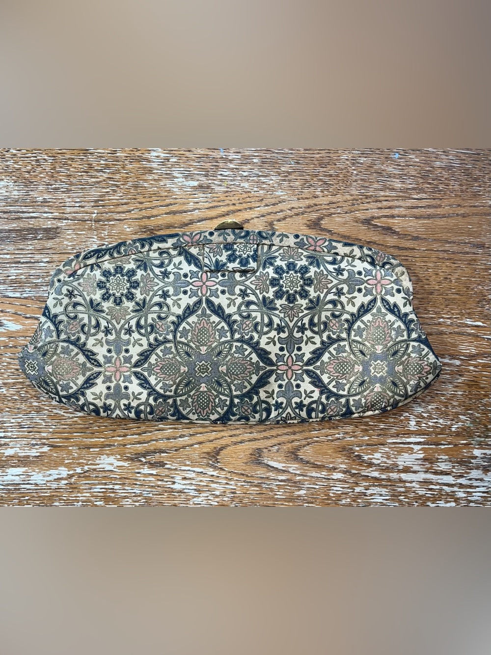 Mid-Century 50s 60s frame clutch with attached coin purse.